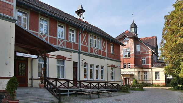 Gäste- und Tagungshaus im Bethlehemstift, Hohenstein-Ernstthal Gäste- und Tagungshaus im Bethlehemstift, Hohenstein-Ernstthal